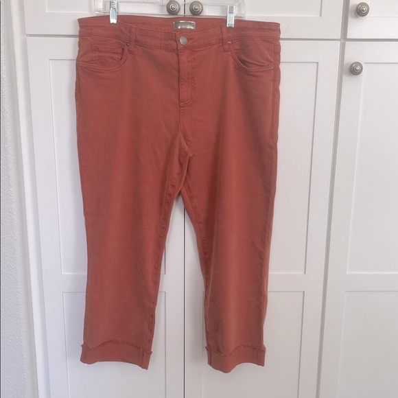 KUT from the KLOTH Jeans Women’s Amy Crop Straight Leg Distressed Denim Size 18 - Picture 4 of 5